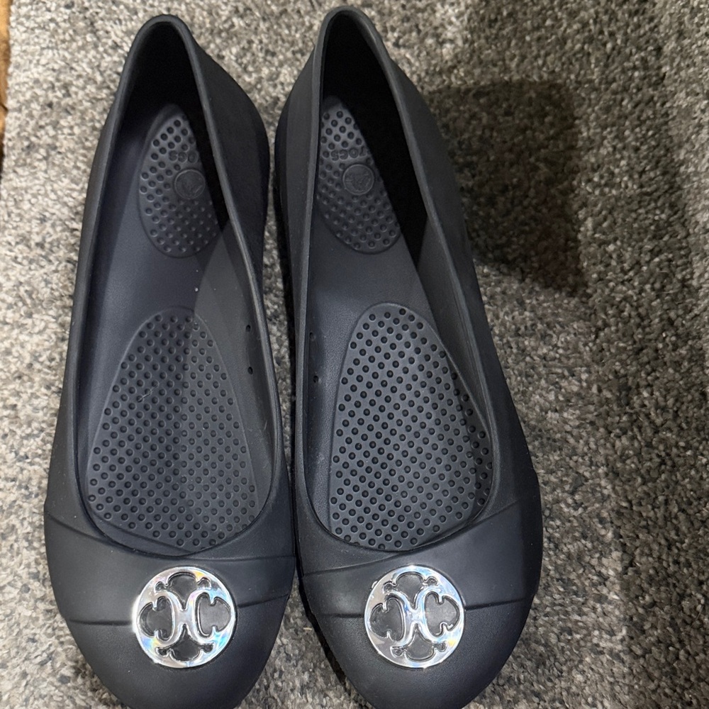 CROCS Black Ballet Flat with Medalian Size 6